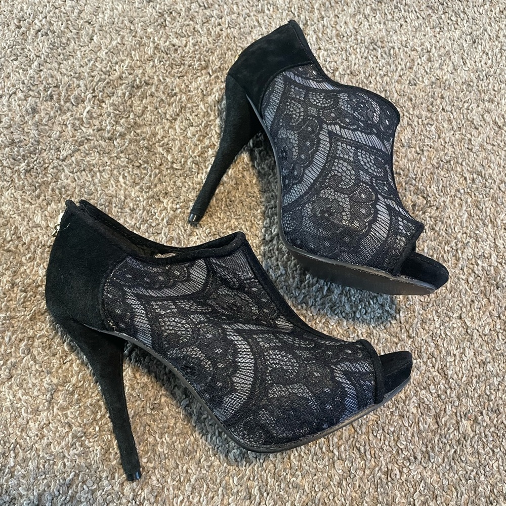 Women’s lace cage heels - Picture 2 of 10